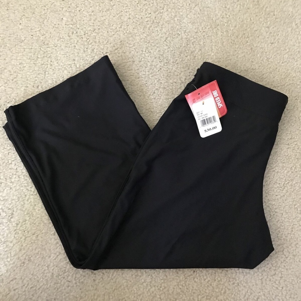 Energy Zone black athletic capris - womens medium, NWT